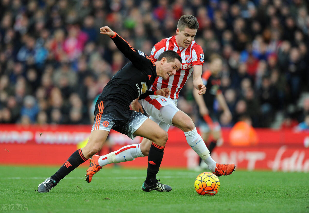 AYX官方直播-客队防守严密，主队难以破坏对方防线