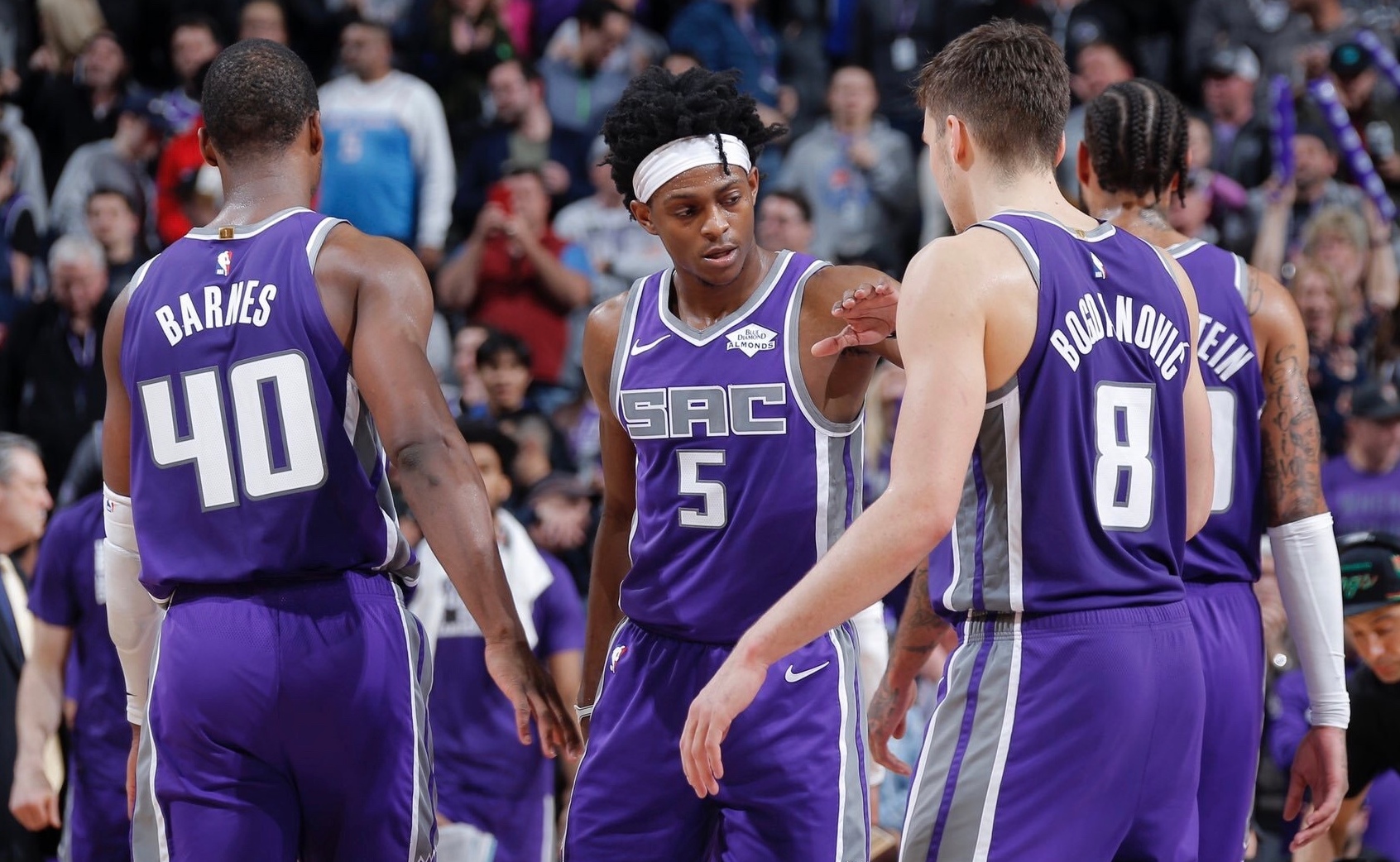 AYXapp下载-印度篮球明星转会到国外球队，备受瞩目