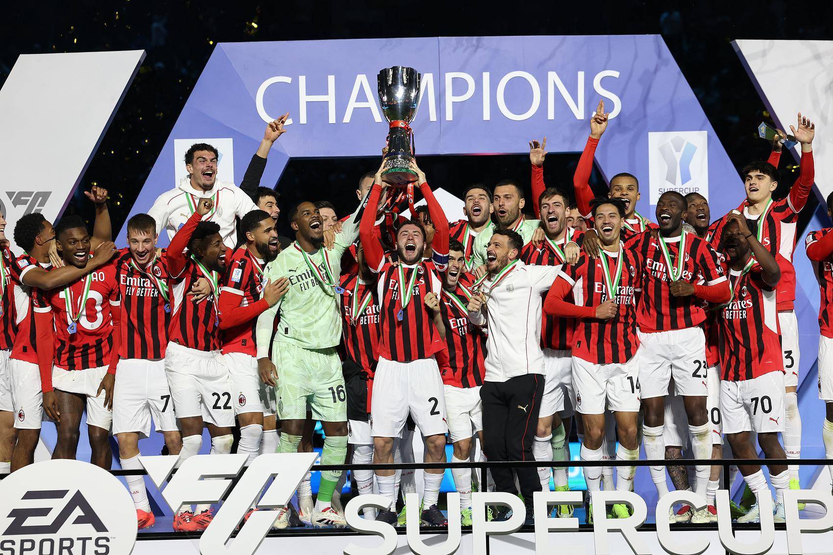 爱游戏APP-意大利球队出征欧冠，顶级对决引人关注的简单介绍