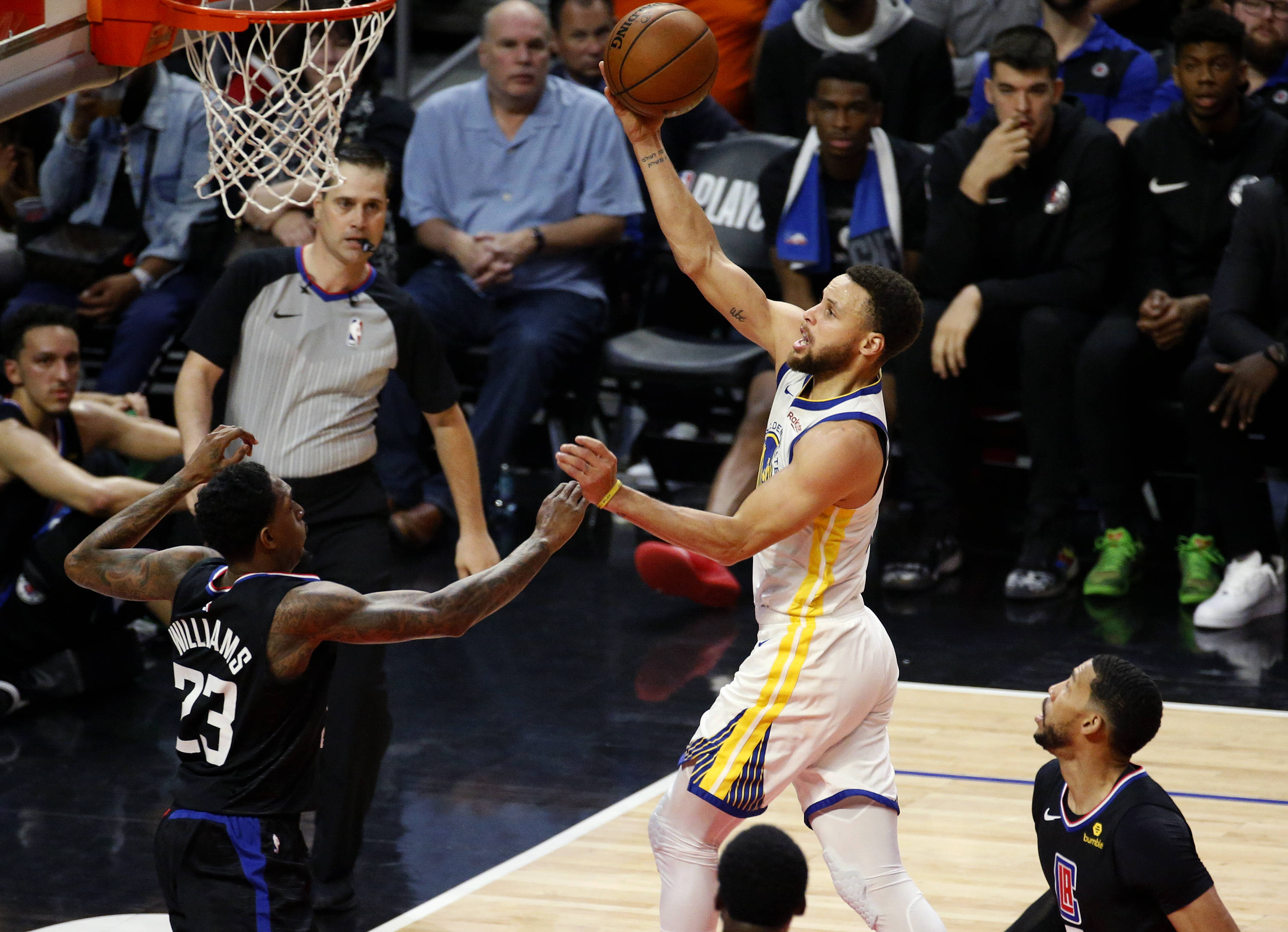 爱游戏在线-森林狼遭遇伤病潮全队备战压力倍增