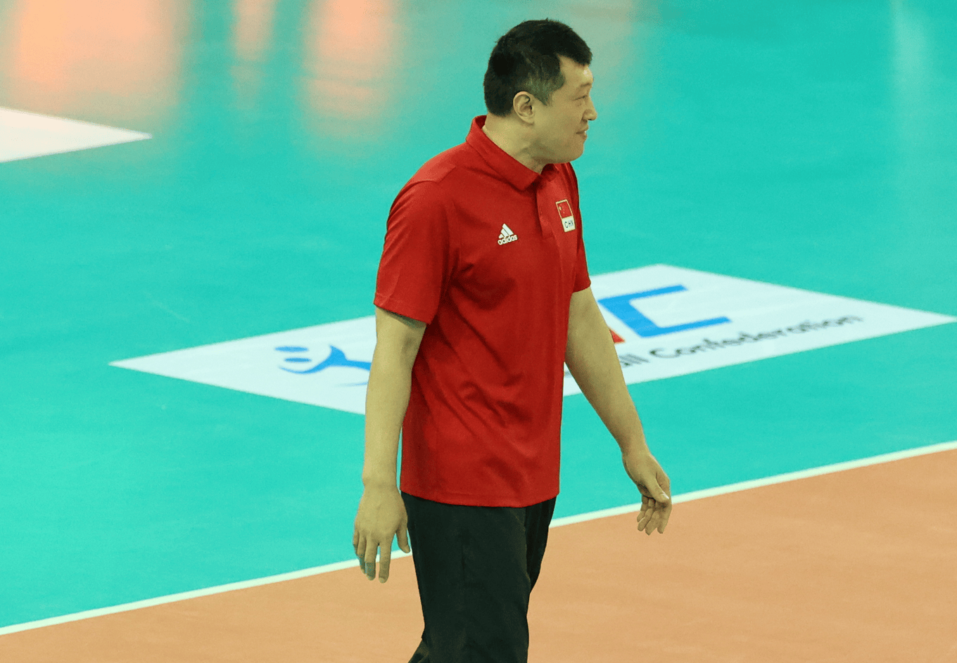 包含青岛队势不可挡，赢得连胜势头正旺的词条