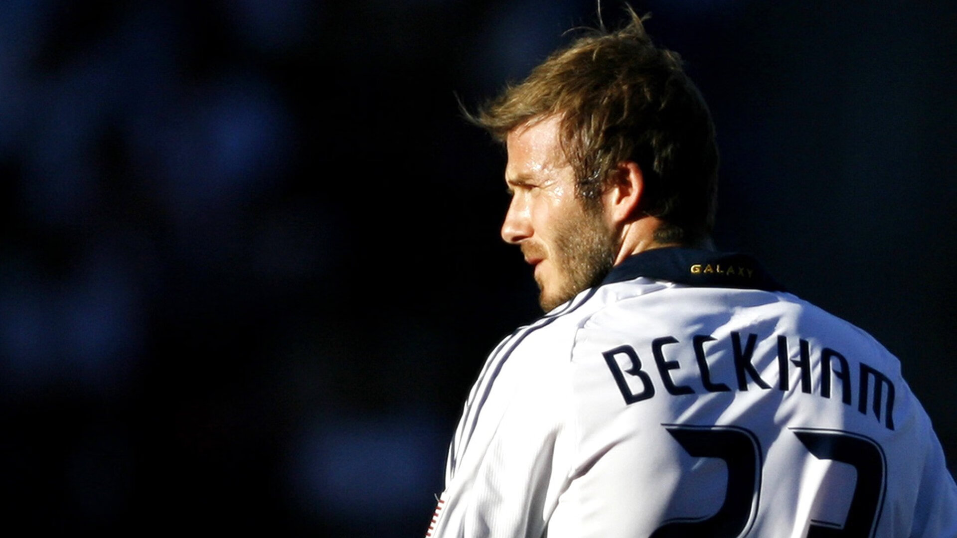 从救赎到突围，库里重铸金州荣光，活塞逆袭篮网预示新格局